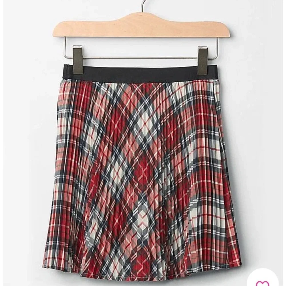 GAP Red and Black Plaid Pleated Skirt